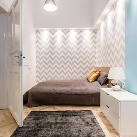 Luxury St Stephen's Basilica Apartment